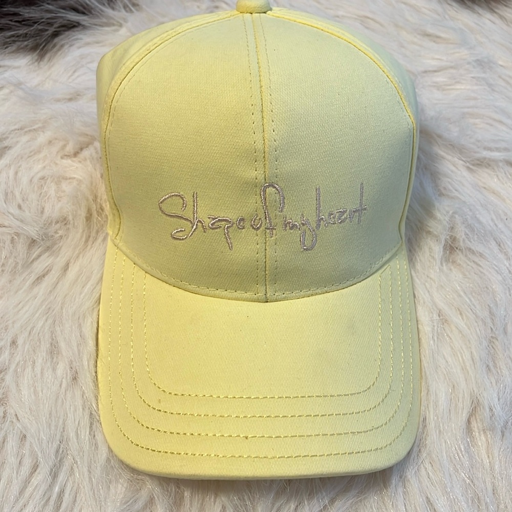 Light yellow baseball cap
